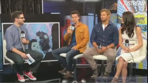 Ashley-Greene-dot-nl_2012MTVInterviewAtComicCon0308.jpg