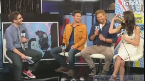 Ashley-Greene-dot-nl_2012MTVInterviewAtComicCon0353.jpg Ashley-Greene-dot-nl_2012MTVInterviewAtComicCon0353.jpg