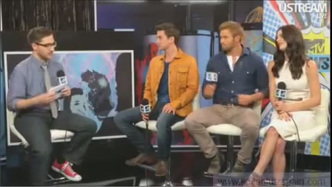 Ashley-Greene-dot-nl_2012MTVInterviewAtComicCon0359.jpg