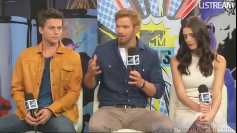 Ashley-Greene-dot-nl_2012MTVInterviewAtComicCon0383.jpg