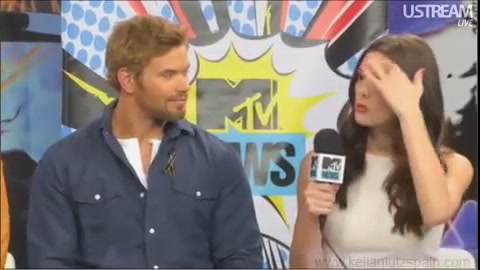 Ashley-Greene-dot-nl_2012MTVInterviewAtComicCon0422.jpg