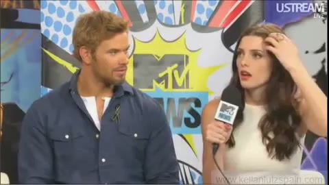 Ashley-Greene-dot-nl_2012MTVInterviewAtComicCon0433.jpg