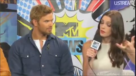 Ashley-Greene-dot-nl_2012MTVInterviewAtComicCon0435.jpg