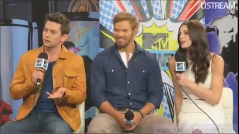 Ashley-Greene-dot-nl_2012MTVInterviewAtComicCon0513.jpg