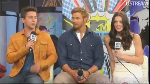 Ashley-Greene-dot-nl_2012MTVInterviewAtComicCon0535.jpg