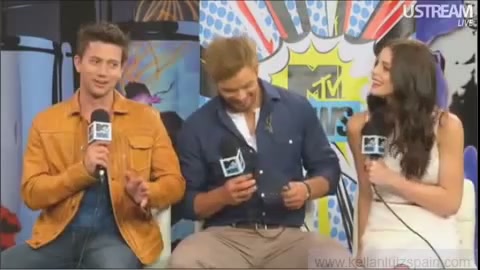 Ashley-Greene-dot-nl_2012MTVInterviewAtComicCon0544.jpg