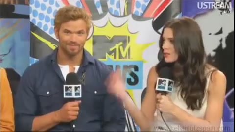 Ashley-Greene-dot-nl_2012MTVInterviewAtComicCon0562.jpg