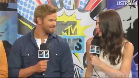 Ashley-Greene-dot-nl_2012MTVInterviewAtComicCon0564.jpg