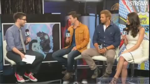 Ashley-Greene-dot-nl_2012MTVInterviewAtComicCon0603.jpg Ashley-Greene-dot-nl_2012MTVInterviewAtComicCon0603.jpg