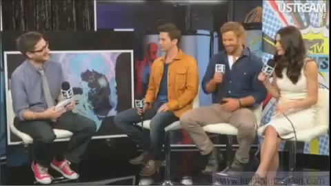 Ashley-Greene-dot-nl_2012MTVInterviewAtComicCon0713.jpg Ashley-Greene-dot-nl_2012MTVInterviewAtComicCon0713.jpg