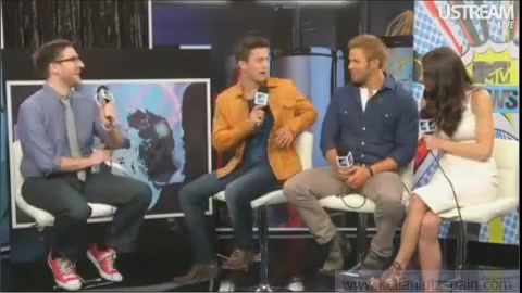 Ashley-Greene-dot-nl_2012MTVInterviewAtComicCon0719.jpg Ashley-Greene-dot-nl_2012MTVInterviewAtComicCon0719.jpg