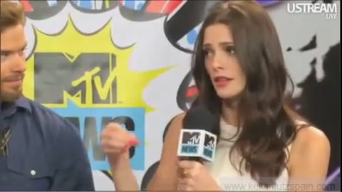 Ashley-Greene-dot-nl_2012MTVInterviewAtComicCon0757.jpg