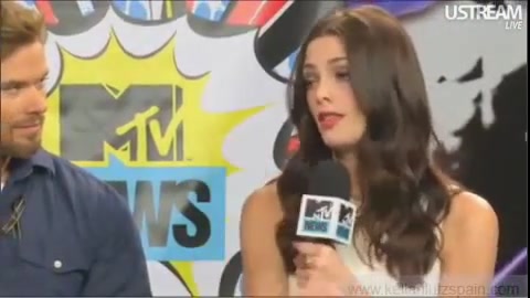 Ashley-Greene-dot-nl_2012MTVInterviewAtComicCon0758.jpg Ashley-Greene-dot-nl_2012MTVInterviewAtComicCon0758.jpg