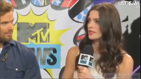 Ashley-Greene-dot-nl_2012MTVInterviewAtComicCon0759.jpg Ashley-Greene-dot-nl_2012MTVInterviewAtComicCon0759.jpg