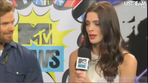 Ashley-Greene-dot-nl_2012MTVInterviewAtComicCon0761.jpg