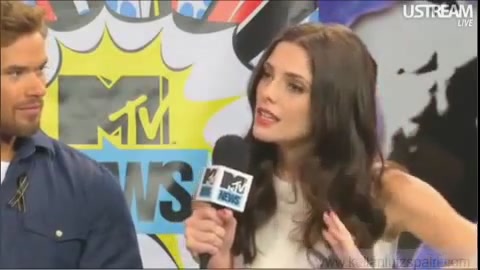 Ashley-Greene-dot-nl_2012MTVInterviewAtComicCon0767.jpg Ashley-Greene-dot-nl_2012MTVInterviewAtComicCon0767.jpg