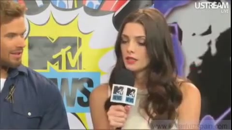 Ashley-Greene-dot-nl_2012MTVInterviewAtComicCon0773.jpg Ashley-Greene-dot-nl_2012MTVInterviewAtComicCon0773.jpg