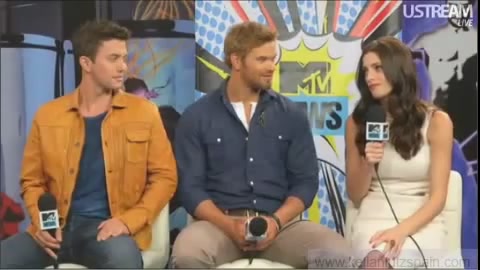 Ashley-Greene-dot-nl_2012MTVInterviewAtComicCon0791.jpg