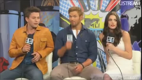 Ashley-Greene-dot-nl_2012MTVInterviewAtComicCon0869.jpg