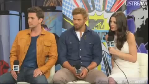 Ashley-Greene-dot-nl_2012MTVInterviewAtComicCon0886.jpg