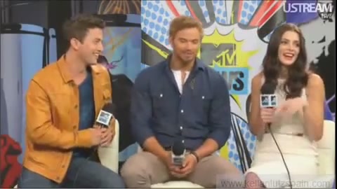 Ashley-Greene-dot-nl_2012MTVInterviewAtComicCon0896.jpg