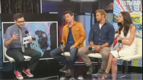 Ashley-Greene-dot-nl_2012MTVInterviewAtComicCon0910.jpg