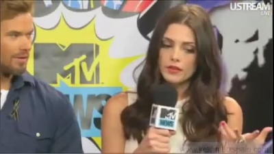 Ashley-Greene-dot-nl_2012MTVInterviewAtComicCon0100.jpg