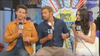 Ashley-Greene-dot-nl_2012MTVInterviewAtComicCon0542.jpg