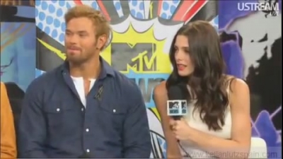 Ashley-Greene-dot-nl_2012MTVInterviewAtComicCon0568.jpg