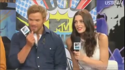 Ashley-Greene-dot-nl_2012MTVInterviewAtComicCon0585.jpg