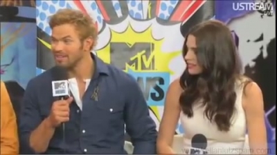 Ashley-Greene-dot-nl_2012MTVInterviewAtComicCon0591.jpg