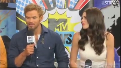 Ashley-Greene-dot-nl_2012MTVInterviewAtComicCon0593.jpg