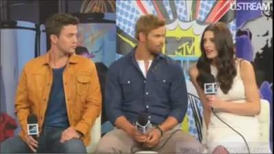 Ashley-Greene-dot-nl_2012MTVInterviewAtComicCon0734.jpg