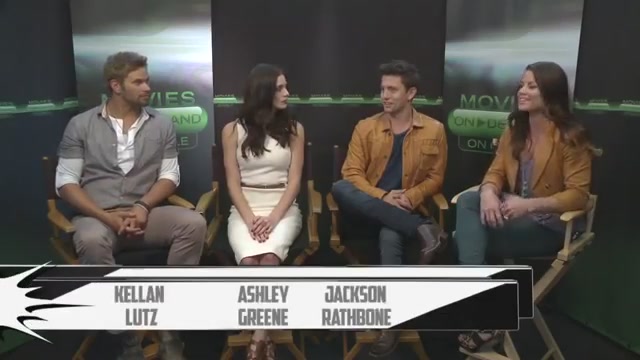Ashley-Greene-dot-nl_2012MoviesOnDemandAtComicCon__0001.jpg