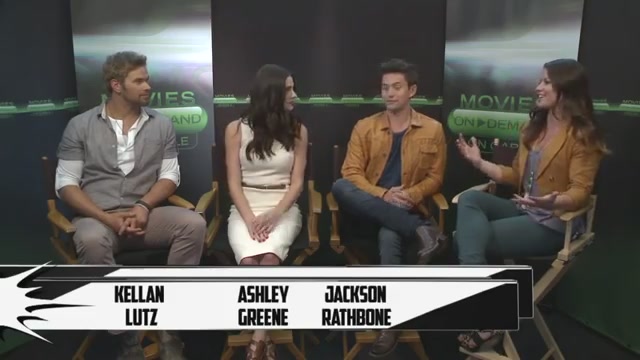 Ashley-Greene-dot-nl_2012MoviesOnDemandAtComicCon__0002.jpg