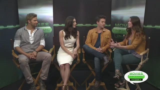 Ashley-Greene-dot-nl_2012MoviesOnDemandAtComicCon__0009.jpg