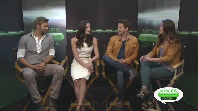 Ashley-Greene-dot-nl_2012MoviesOnDemandAtComicCon__0054.jpg