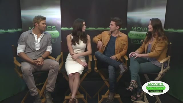 Ashley-Greene-dot-nl_2012MoviesOnDemandAtComicCon__0070.jpg