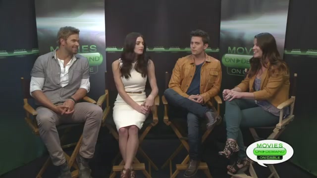 Ashley-Greene-dot-nl_2012MoviesOnDemandAtComicCon__0081.jpg