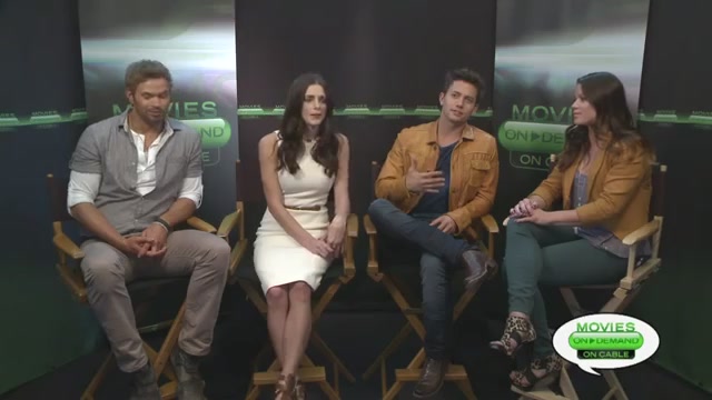 Ashley-Greene-dot-nl_2012MoviesOnDemandAtComicCon__0086.jpg