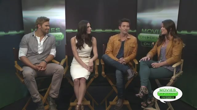 Ashley-Greene-dot-nl_2012MoviesOnDemandAtComicCon__0101.jpg