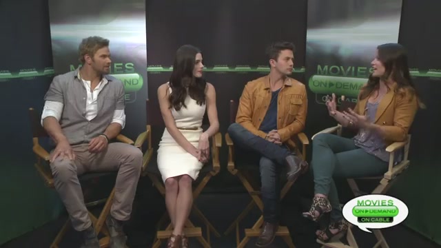 Ashley-Greene-dot-nl_2012MoviesOnDemandAtComicCon__0108.jpg