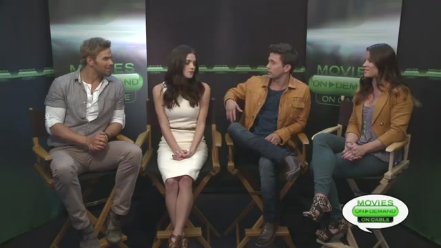 Ashley-Greene-dot-nl_2012MoviesOnDemandAtComicCon__0135.jpg