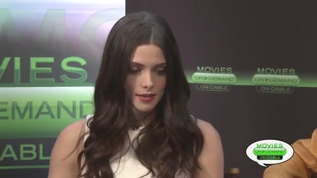 Ashley-Greene-dot-nl_2012MoviesOnDemandAtComicCon__0159.jpg