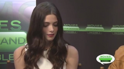 Ashley-Greene-dot-nl_2012MoviesOnDemandAtComicCon__0039.jpg