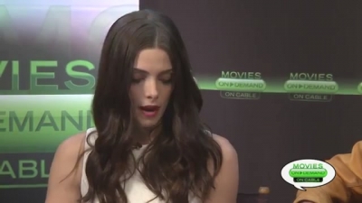 Ashley-Greene-dot-nl_2012MoviesOnDemandAtComicCon__0155.jpg