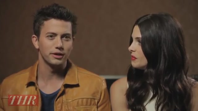 Ashley-Greene-dot-nl_2012TheHollywoodReporterAtComicCon0294.jpg