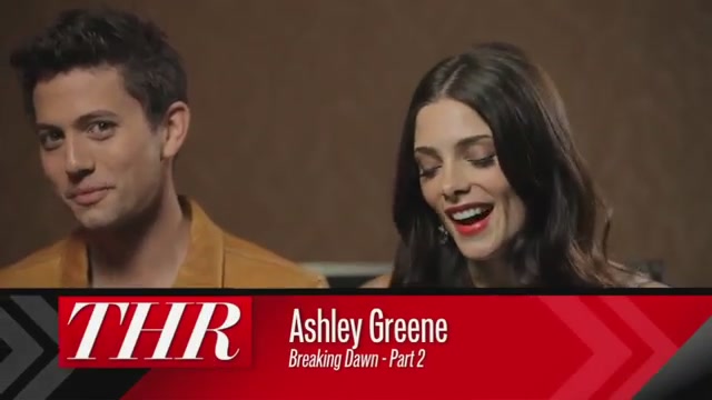Ashley-Greene-dot-nl_2012TheHollywoodReporterAtComicCon0310.jpg