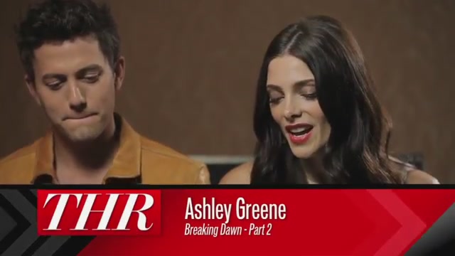 Ashley-Greene-dot-nl_2012TheHollywoodReporterAtComicCon0311.jpg