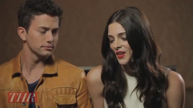 Ashley-Greene-dot-nl_2012TheHollywoodReporterAtComicCon0327.jpg